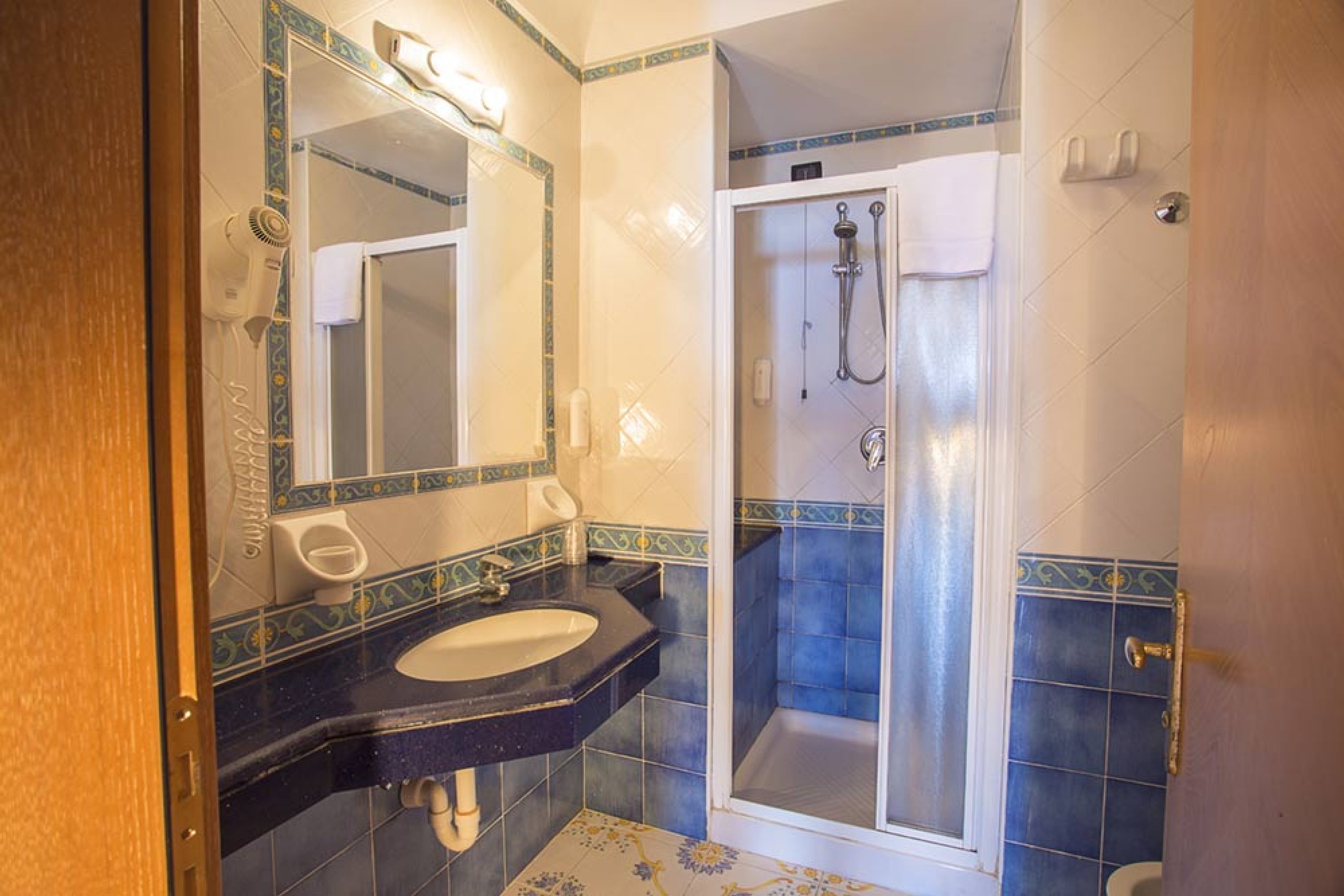 Immagine 4 della camera TRIPLA