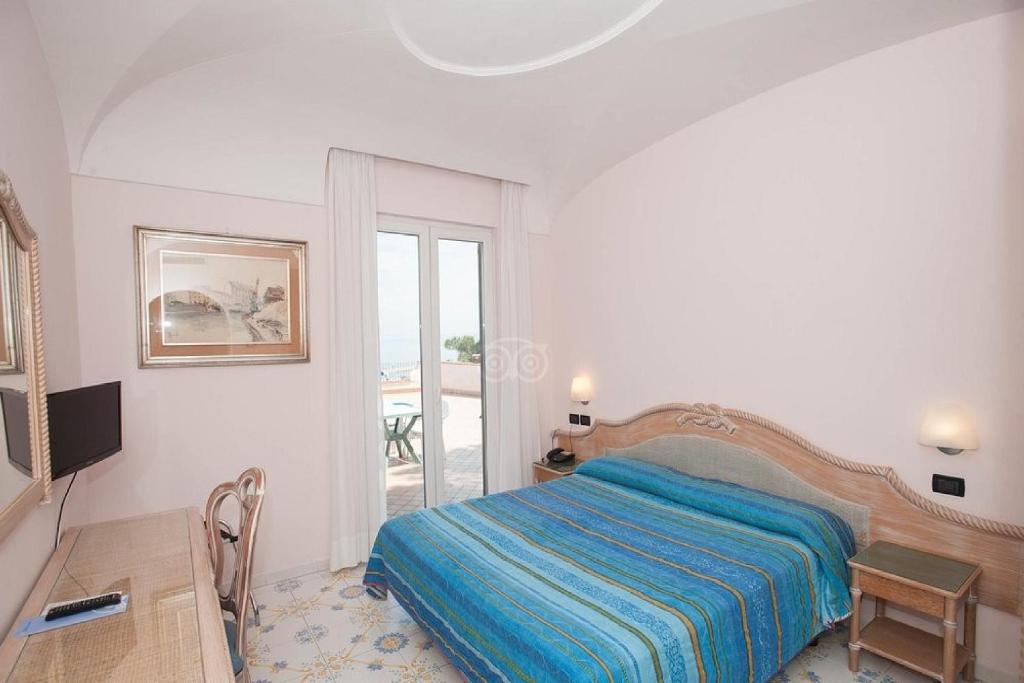 Immagine 2 della camera CAMERA STANDARD CON BALCONE E VISTA MARE